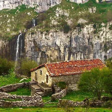 Casa vacanze Chalet En La Montana Junto Rio A 30 Minutos De La Playa